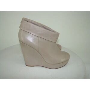 POUR LA VICTORIE WOMENS BEIGE LEATHER Ankle BOOTS Booties Size 8.5M   D161